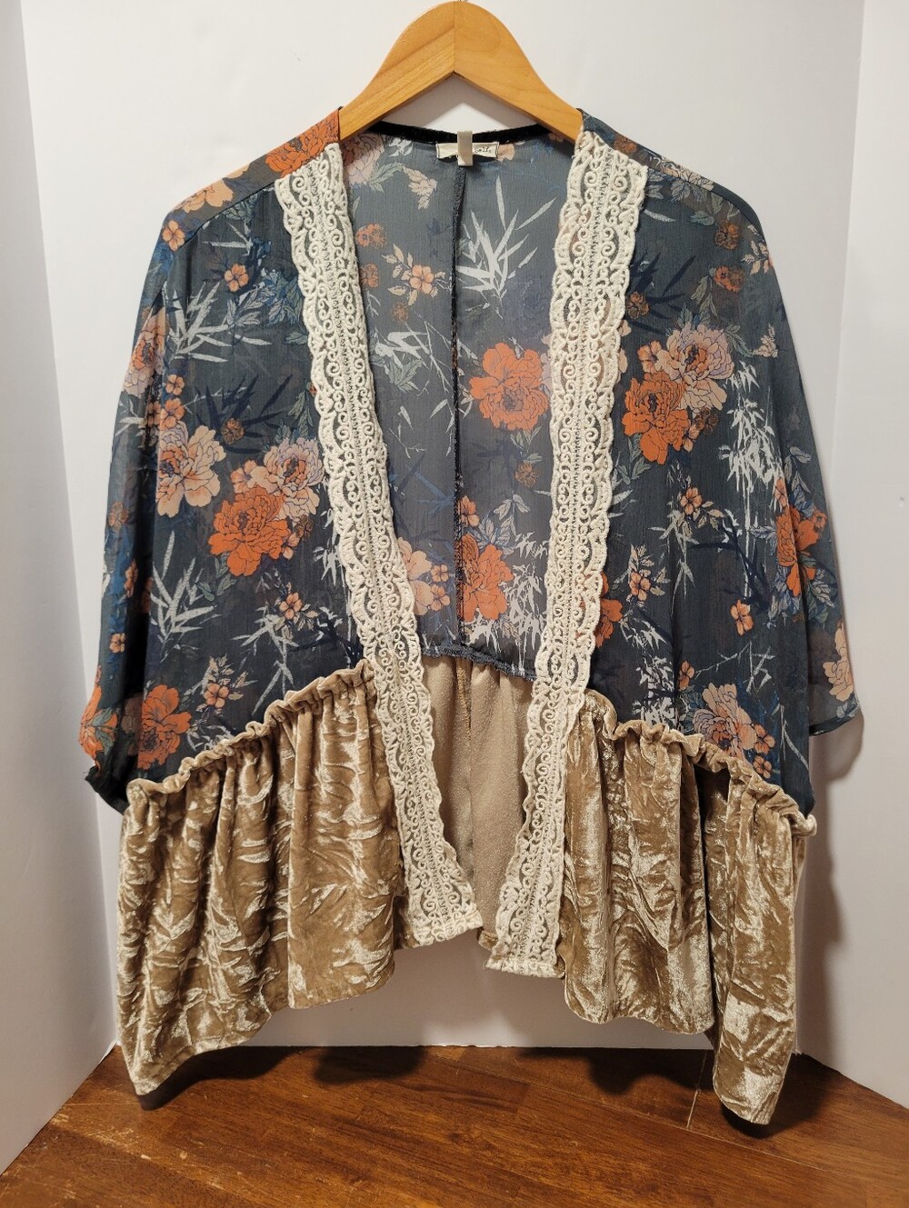 True Self Blue Floral & Crushed Velvet Lace Boho Cardigan Kimono Size Large Fall